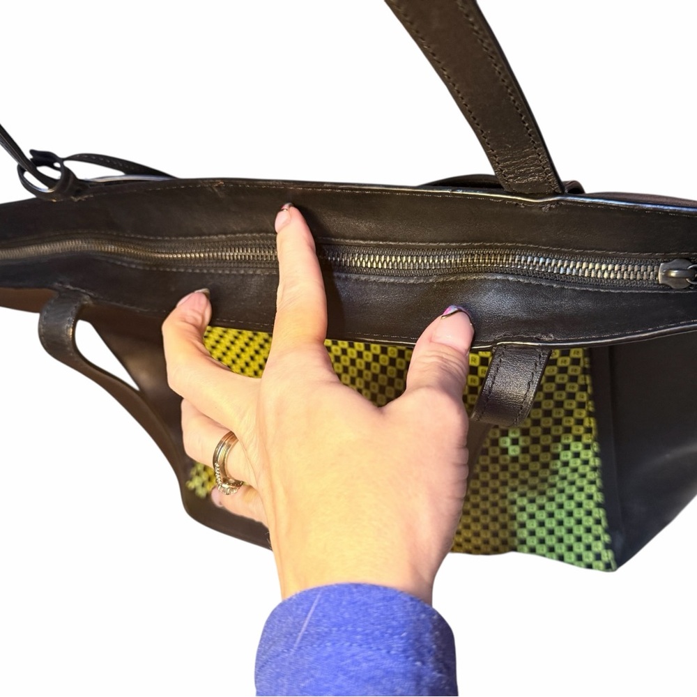 MICHAEL KORS Whitney Large Checkerboard Leather Tote 🖤💚💛 - Picture 10 of 10